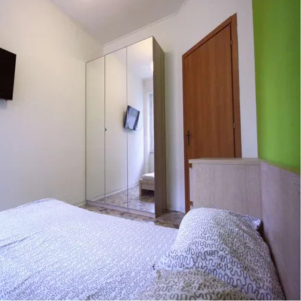 Image 3 - Viale Lombardia, 20, 20131 Milan MI, Italy - Room for rent