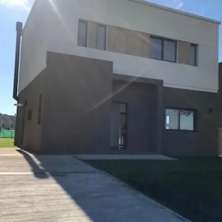 Buy this 3 bed house on Trinidad in Fátima, B1629 CFE Fátima