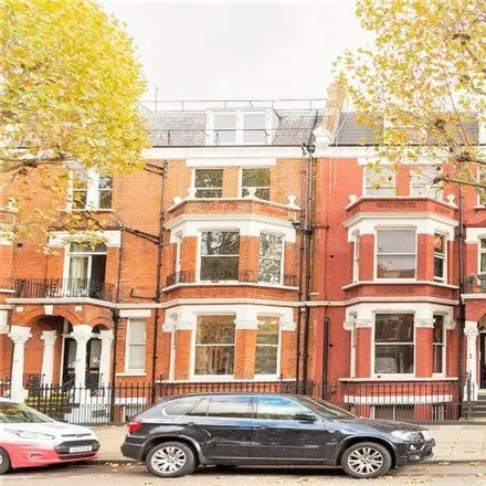 Rent this studio apartment on 127 Sutherland Avenue in London, W9 2QP