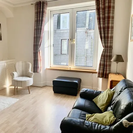 Image 1 - 36 Wallfield Crescent, Aberdeen City, AB25 2LA, United Kingdom - Apartment for rent