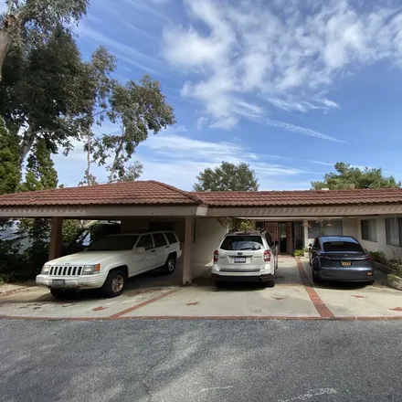 Buy this 4 bed house on 2138 Banyan Drive in Los Angeles, CA 90049