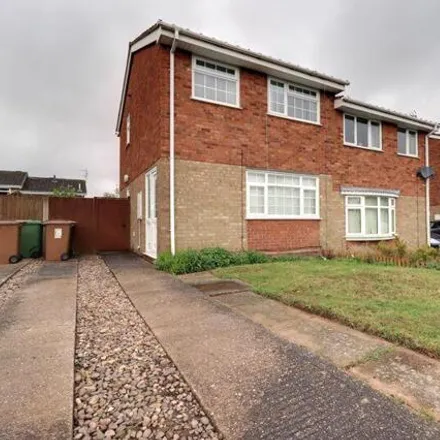 Buy this 3 bed duplex on Wildwood Drive in Stafford, ST17 4RG