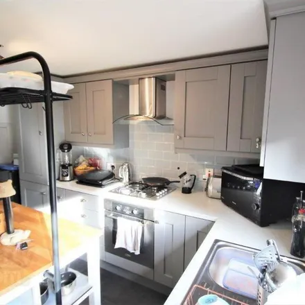 Rent this 4 bed apartment on Chichester Avenue in Belfast, BT15 5EH