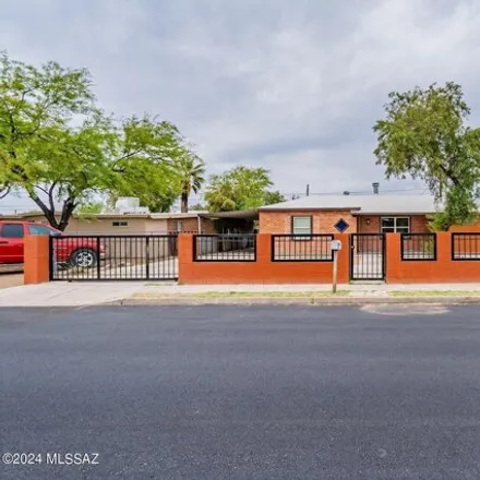 Buy this 3 bed house on 3257 East 30th Street in Tucson, AZ 85713