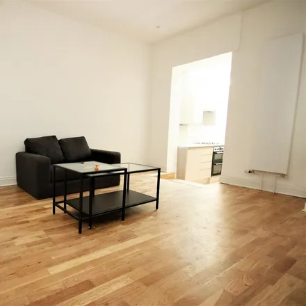 Image 2 - Seaford Road, London, N15 5DS, United Kingdom - Apartment for rent