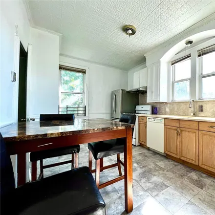Image 4 - 15-13 124th Street, New York, NY 11356, USA - Townhouse for sale