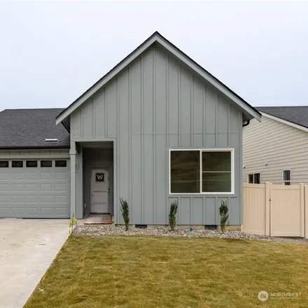 Buy this 3 bed house on 135 Sienna Road in Wenatchee, WA 98801