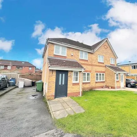 Buy this 3 bed duplex on Avington Close in Liverpool, L12 4DD
