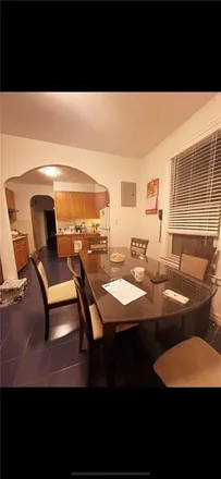 Image 5 - 205 Avenue P, New York, NY 11204, USA - Townhouse for sale