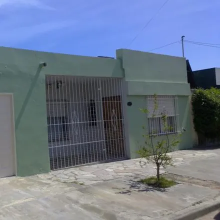Buy this studio house on Maipú in Ceferino Namuncurá, 7300 Azul