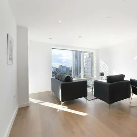 Buy this 1 bed apartment on Hurlock Heights in Deacon Street, London