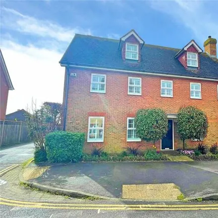 Image 1 - Bramley Way, Angmering, BN16 4GA, United Kingdom - House for sale