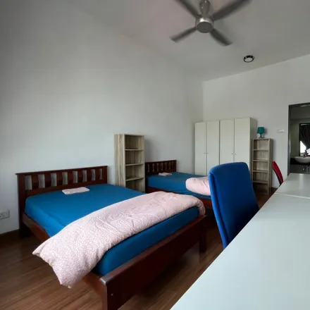 Rent this 3 bed apartment on Da Men Mall in No. 1 Persiaran Subang Permai, UEP Subang Jaya