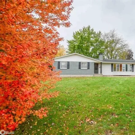 Buy this 3 bed house on 2753 North Court Road in Ottumwa, IA 52501