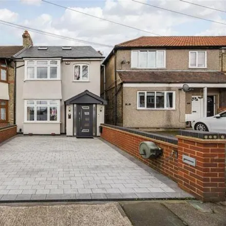 Buy this 4 bed duplex on McIntosh News in McIntosh Road, London