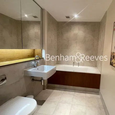 Image 9 - Fountain House, The Boulevard, London, SW6 2TQ, United Kingdom - Apartment for rent
