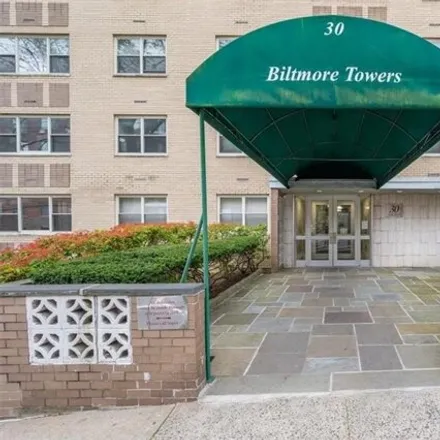 Buy this 2 bed condo on 30 Lake Street in City of White Plains, NY 10603