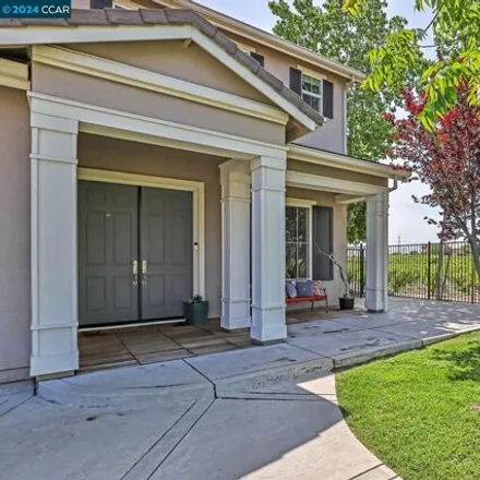 Buy this 5 bed house on 1 Foxglove Court in Oakley, CA 94561