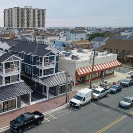 Image 1 - Hot Bagels & More, Ventnor Avenue, Margate City, Atlantic County, NJ 08403, USA - House for sale