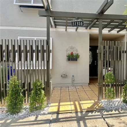 Image 1 - 11316 Northwest 14th Court, Pembroke Pines, FL 33026, USA - Townhouse for sale