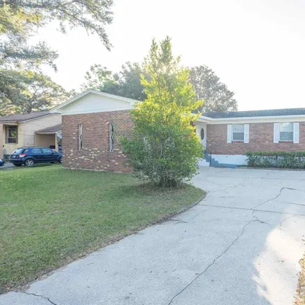 Buy this 3 bed house on 667 Berkley Drive in Pensacola, FL 32503