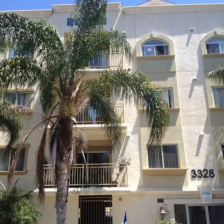 Rent this 2 bed apartment on 3360 Oakhurst Avenue in Los Angeles, CA 90034