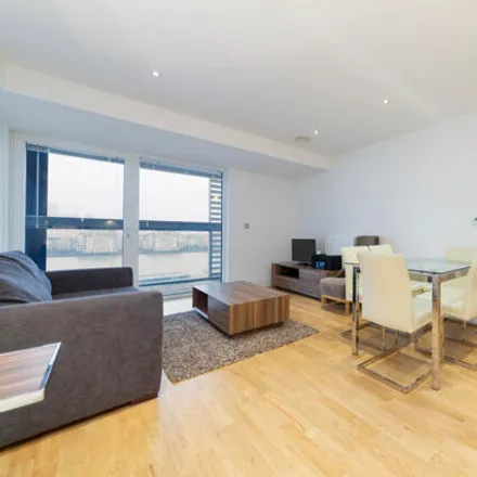 Rent this 3 bed room on Canary View in 23 Dowells Street, London