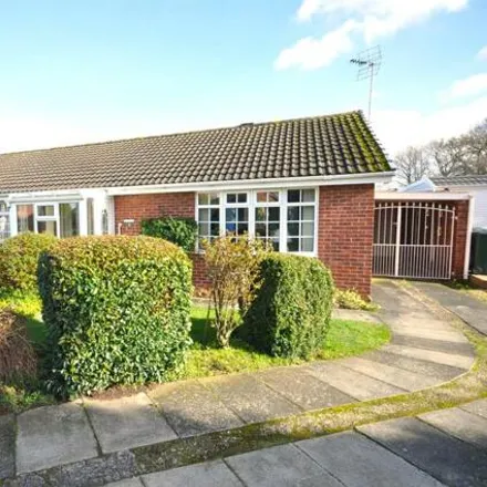 Buy this 3 bed house on Aston Green in Hatfield, DN7 4HQ