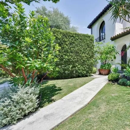 Image 2 - 1146 S Hayworth Ave, Los Angeles, California, 90035 - House for sale