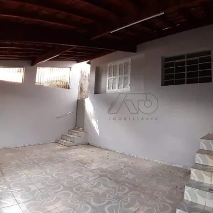 Rent this 3 bed house on Rua Dona Aurora in Paulicéia, Piracicaba - SP