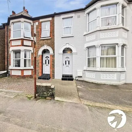 Rent this 3 bed townhouse on 102 Priory Road in Dartford, DA1 2BN