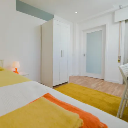 Rent this 5 bed room on Rua Professor Agostinho da Silva in 4250-024 Porto, Portugal