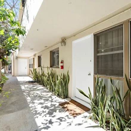 Image 3 - 363 South Rexford Drive, Beverly Hills, CA 90212, USA - Condo for rent