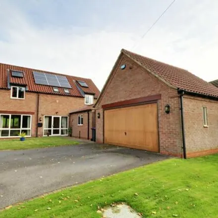 Buy this 4 bed house on Shieling Farm in Brigg Road, Caistor