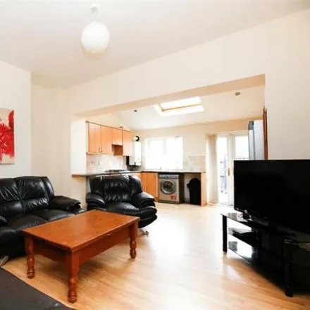 Rent this 4 bed townhouse on Mowbray Street in Newcastle upon Tyne, NE6 5NL