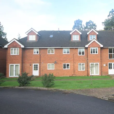 Rent this 2 bed apartment on Lindford Road in Lindford, GU35 0QQ