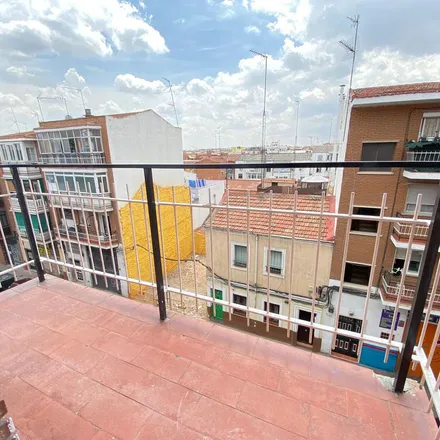 Image 5 - Calle de Ramón Serrano, 25, 28025 Madrid, Spain - Apartment for rent