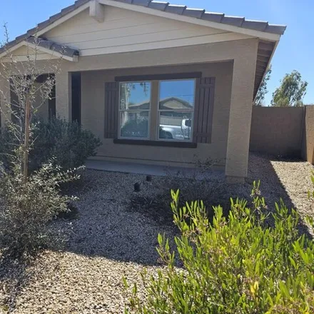 Rent this 4 bed house on 1001 Seminole Drive in Casa Grande, AZ 85122