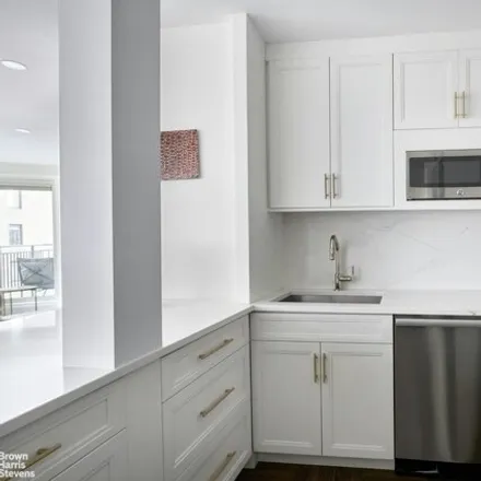Image 3 - 431 East 53rd Street, New York, NY 10022, USA - Apartment for sale