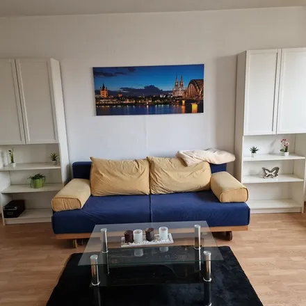 Rent this 1 bed apartment on Krefelder Straße 12 in 50670 Cologne, Germany