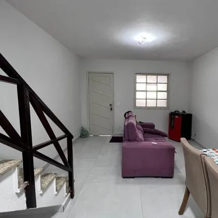 Buy this 2 bed house on Rua Senador Pompeu in Bairro da Luz, Nova Iguaçu - RJ