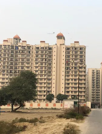 Buy this 3 bed apartment on unnamed road in Faridabad District, - 121004