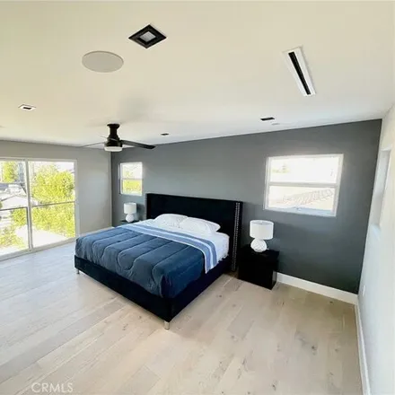 Image 6 - 18049 Rosita Street, Los Angeles, CA 91316, USA - House for sale