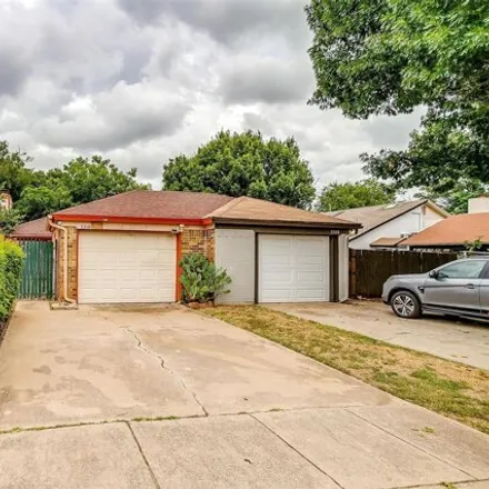 Image 3 - 3310 Green Ridge St, Fort Worth, Texas, 76133 - House for sale