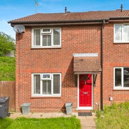 Buy this 3 bed house on Gilderdale in Luton, LU4 9NA