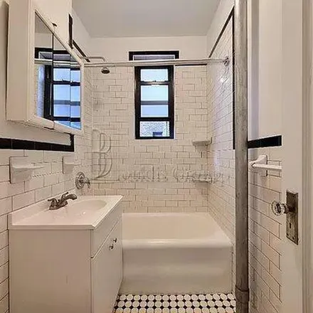 Image 5 - 28-15 34th Street, New York, NY 11103, USA - Apartment for rent