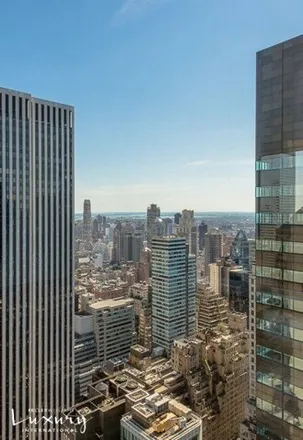 Image 7 - Trump Tower, 721/725 5th Avenue, New York, NY 10022, USA - House for rent