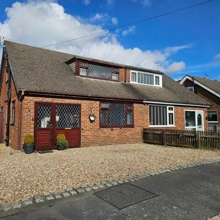 Buy this 4 bed duplex on Delta Park Avenue in Hesketh Bank, PR4 6SD