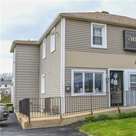 Image 1 - 110 George Urban Boulevard, Pine Hill, Buffalo, NY 14225, USA - House for sale