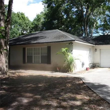 Buy this 3 bed duplex on 92 Dorell Court in Oviedo, FL 32765